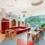 Luxury Apart With Amazing Pool, Gym, Sauna, Wifi