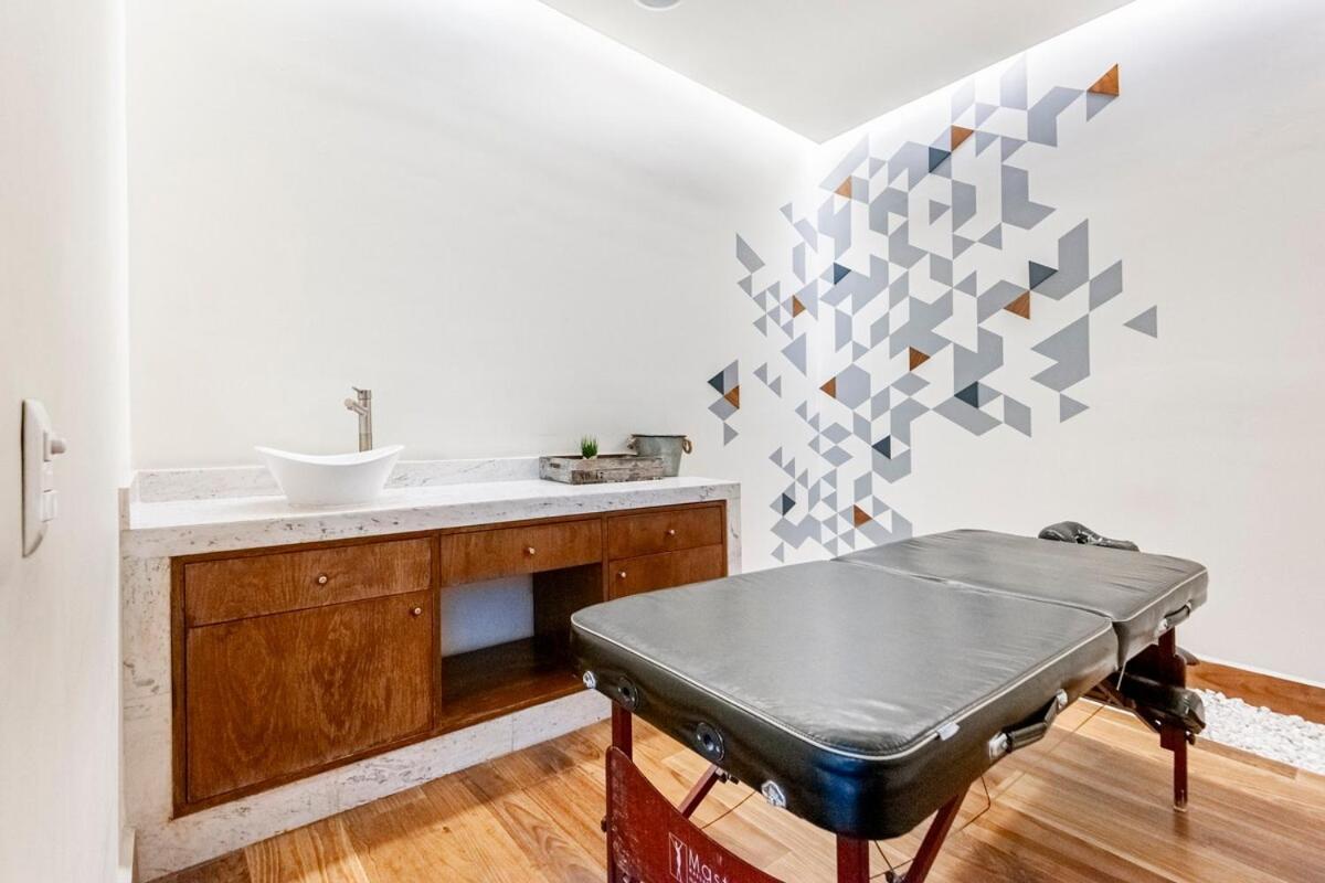 Luxury With Amazing Pool, Gym, Sauna, Wifi
