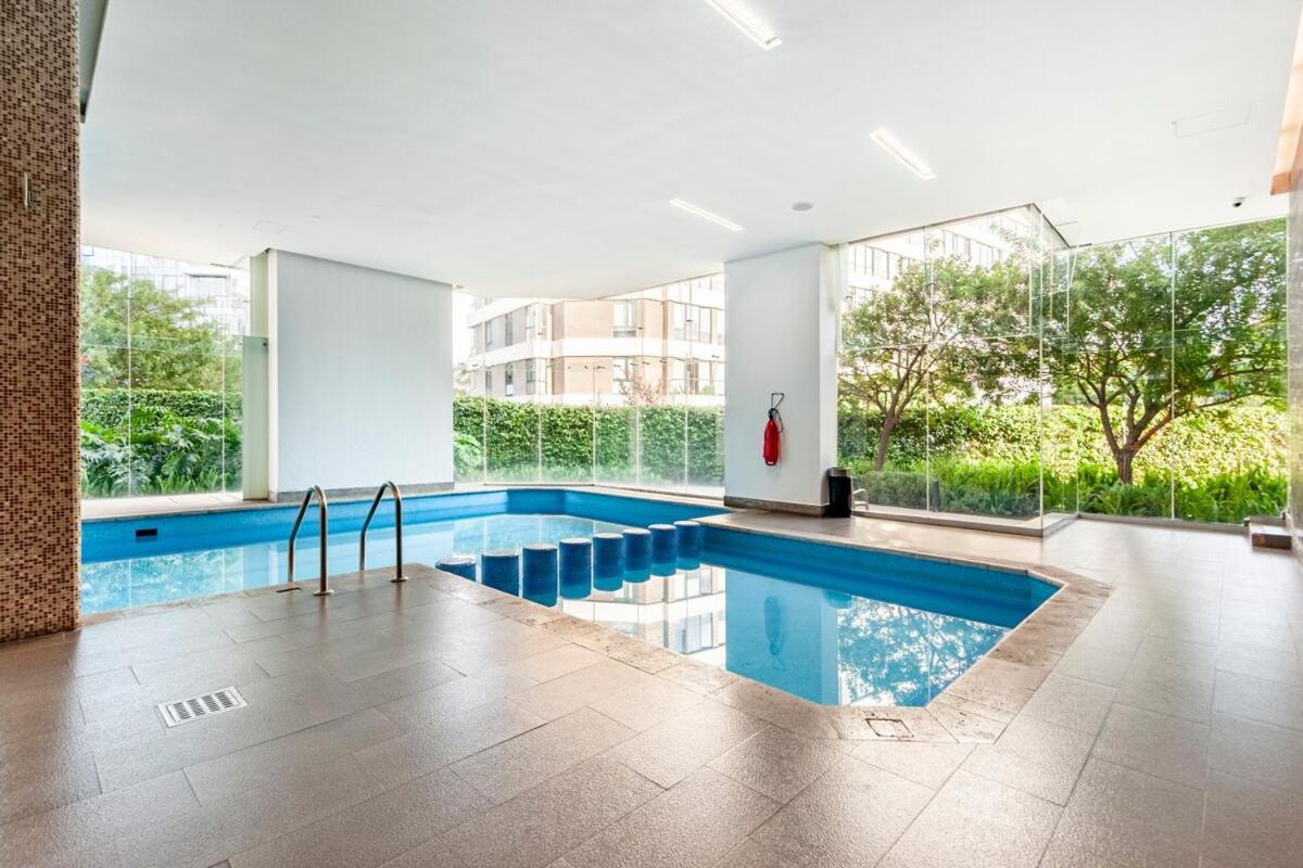 Luxury With Amazing Pool, Gym, Sauna, Wifi