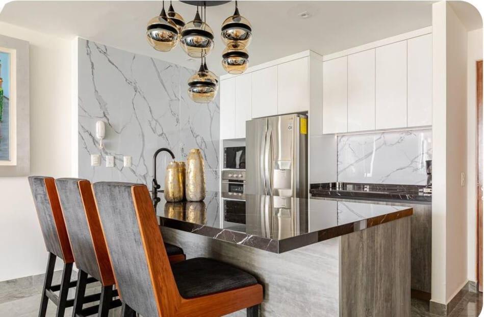 Apartment Luxury With Amazing Pool, Gym, Sauna, Wifi