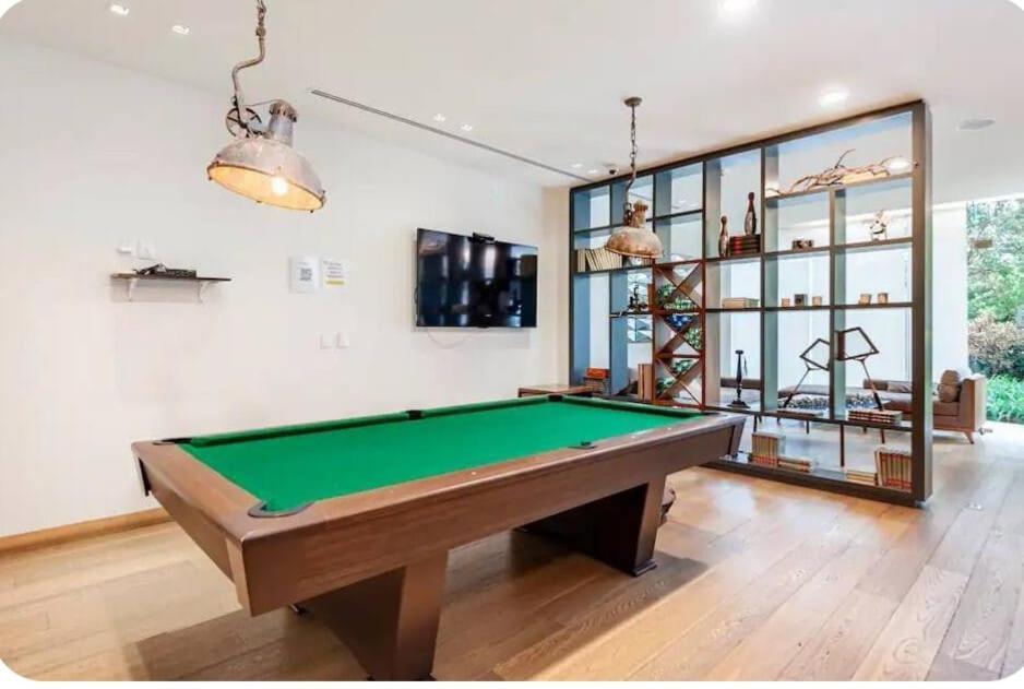 Apartment Luxury With Amazing Pool, Gym, Sauna, Wifi