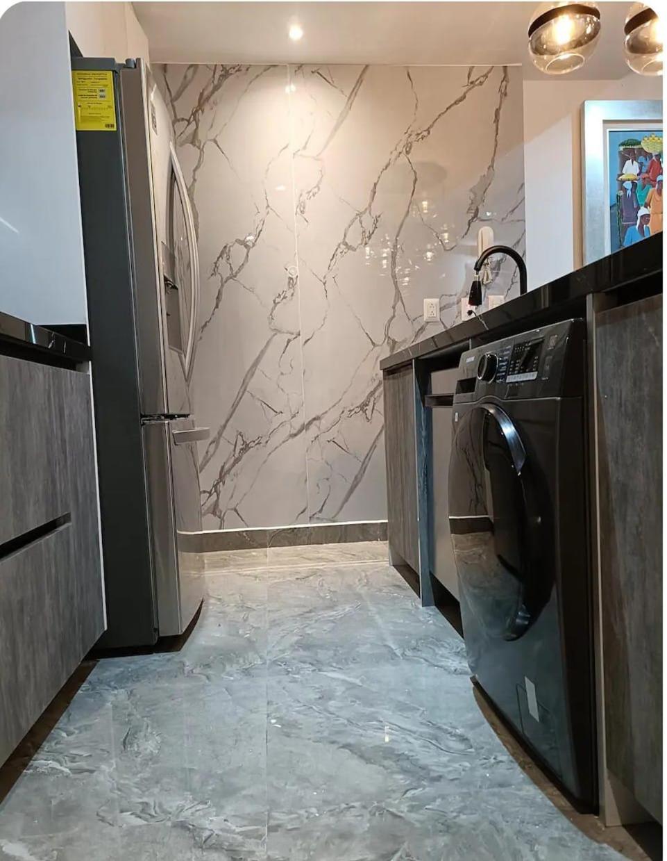 Luxury With Amazing Pool, Gym, Sauna, Wifi Apartment *